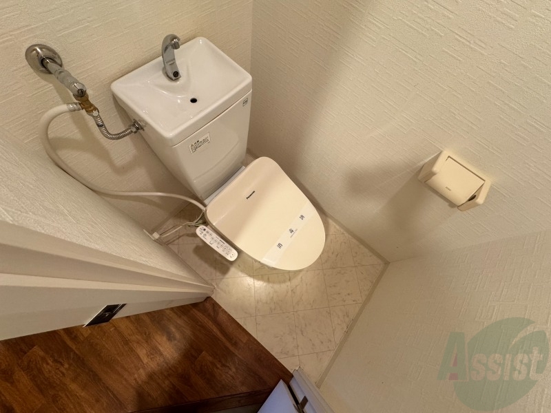 トイレ　ウォシュレット機能がついたトイレ。安心して使用できますね。