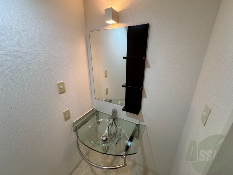 洗面設備　こちらに洗面台があります。朝の洗顔はこちらで。