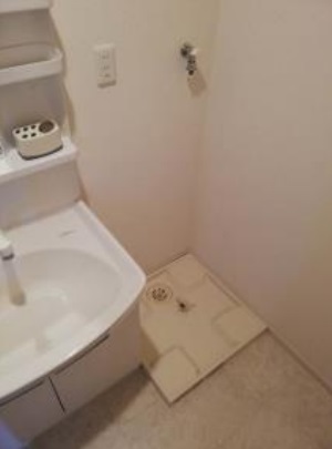 洗面設備　同物件、別物件のお写真です。ご参考までにご覧ください。
