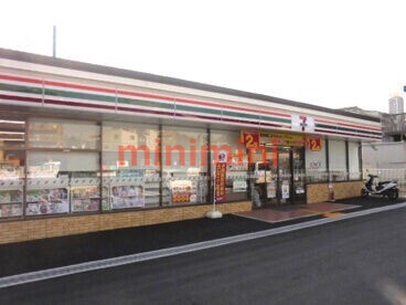 コンビニ　セブンイレブン吹田山田北店（コンビニ）まで912m