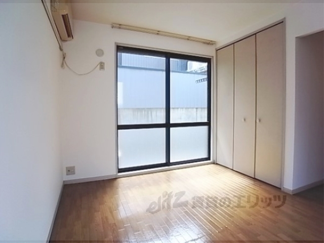 居室・リビング　洋室