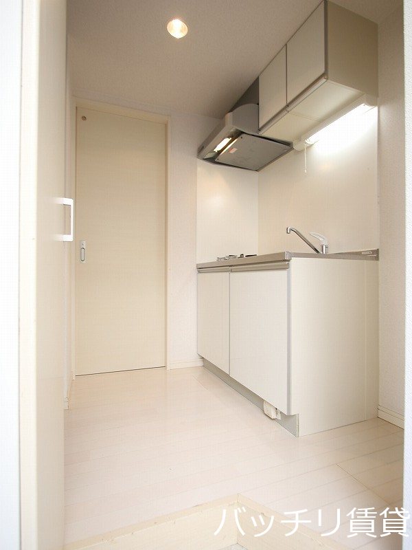 玄関　同型タイプの為、現状を優先致します。