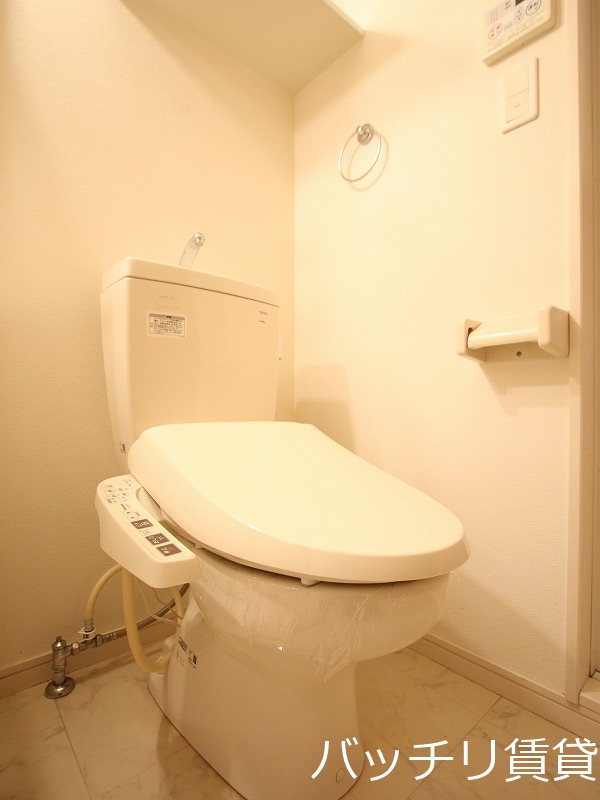 トイレ　同型タイプの為、現状を優先致します。