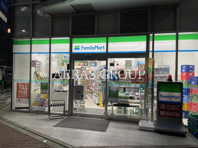 コンビニ　ファミリーマート 銀座昭和通り店（コンビニ）まで159m