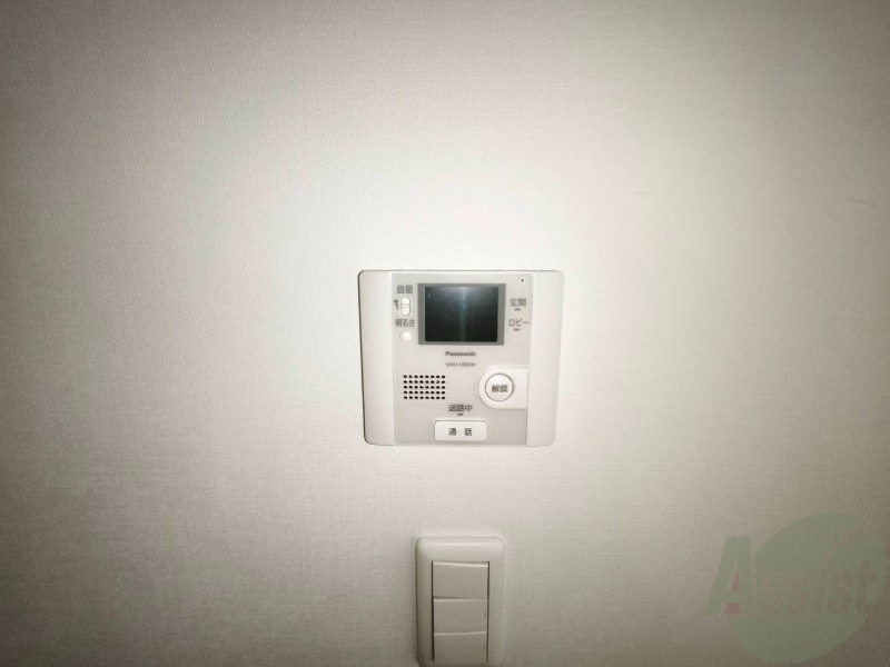 セキュリティ　ＴＶモニター付インターホンです。来客者の顔が見えるので安心！