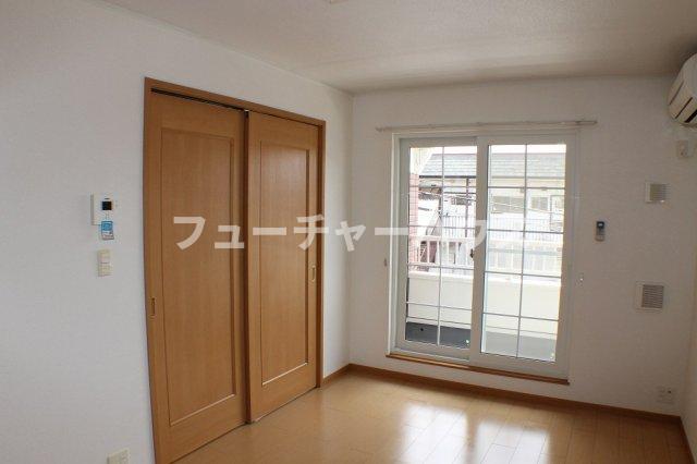 その他　おしゃれな居間です