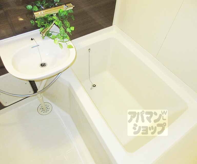 バス・シャワールーム　とってもきれいなバスルームです！