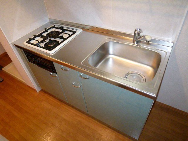 キッチン　2口コンロのシステムキッチンです。