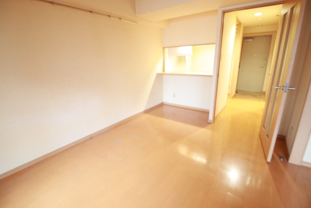 居室・リビング　※別室の参考写真の為、現況優先です。