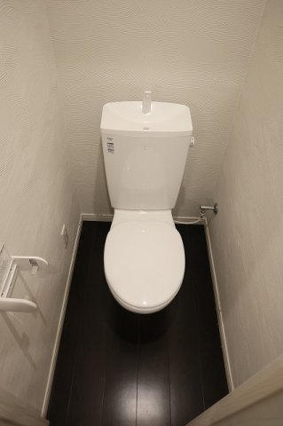 トイレ　キレイな個室空間です