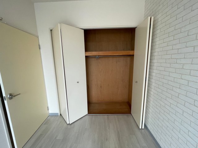 収納　同型タイプのお部屋（３０２号室）の写真となっております。