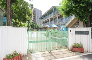 幼稚園・保育園　柳町こどもの森　文京区立柳町幼稚園・柳町保育園（幼稚園・保育園）まで366m