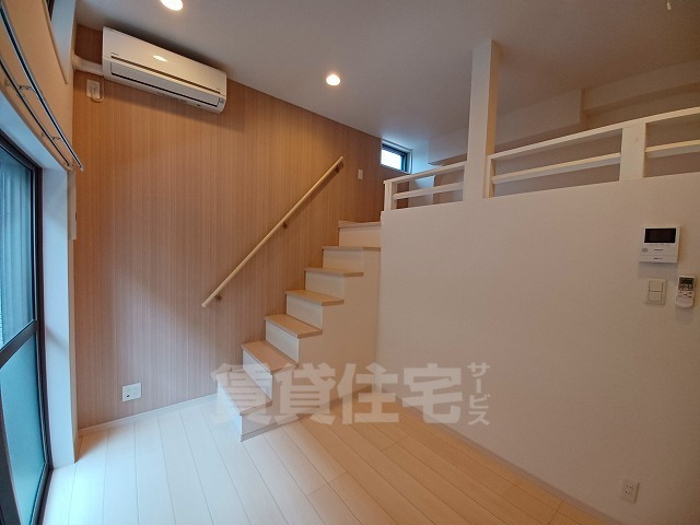 居室・リビング　同建物別タイプ
