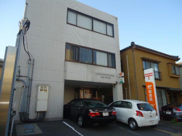 郵便局　新潟学校町三郵便局（郵便局）まで405m