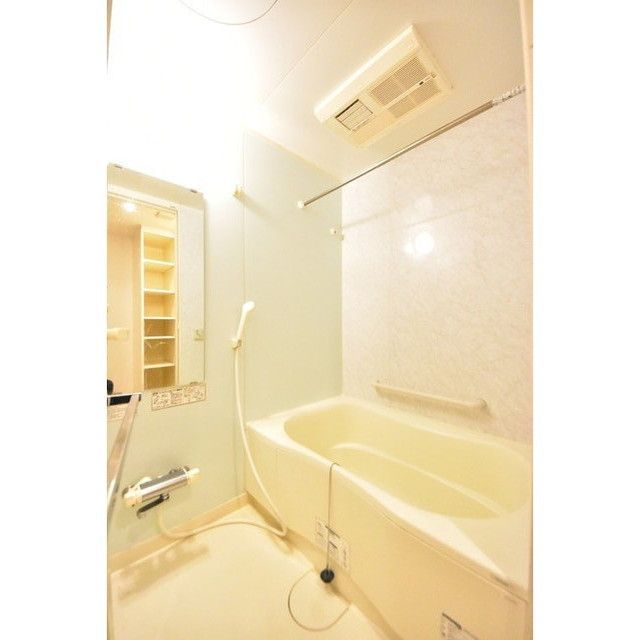 バス・シャワールーム　※別部屋の参考写真です。