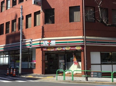 コンビニ　セブンイレブン九段南大妻通り店（コンビニ）まで90m
