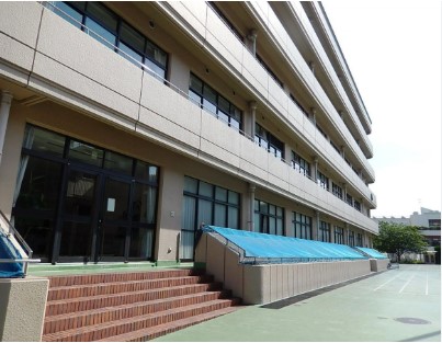 小学校　私立白百合学園小学校（小学校）まで330m