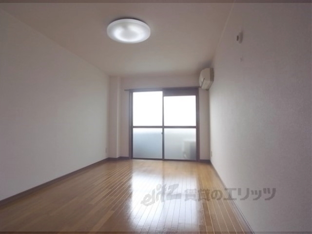 居室・リビング　広いお部屋です。