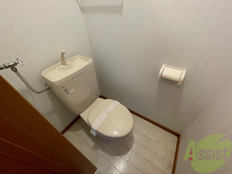 トイレ　こちらはトイレです。清潔感があり、安心して使用できます。