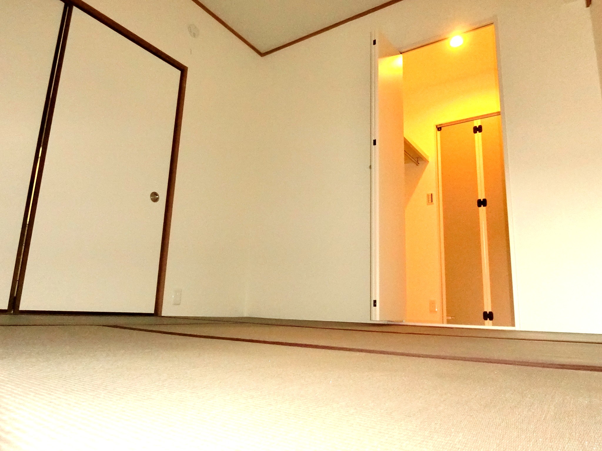その他設備　ウォークスルークローゼット付の和室のお部屋です☆