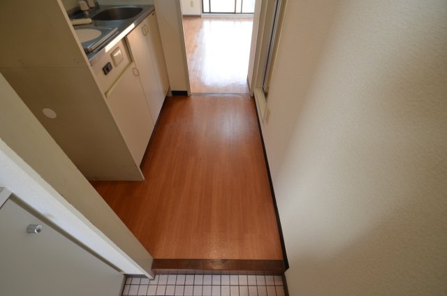 玄関　収納付玄関