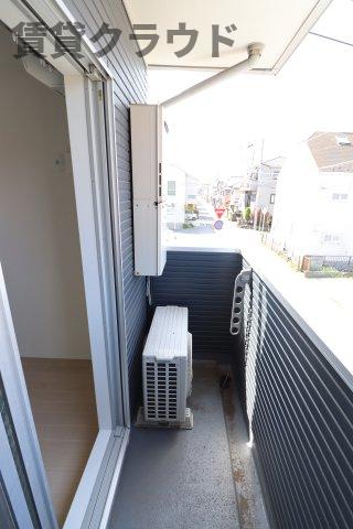 バルコニー　バルコニーからの眺めを楽しみながら食事をしませんか