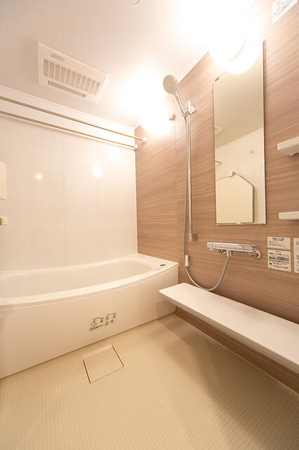 バス・シャワールーム　※写真は同タイプ住戸です。