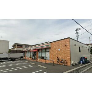 コンビニ　セブンイレブン静岡小黒店（コンビニ）まで118m