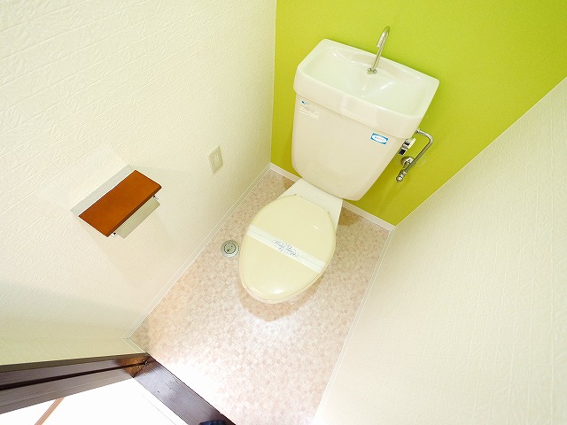 トイレ　落ち着いたトイレです