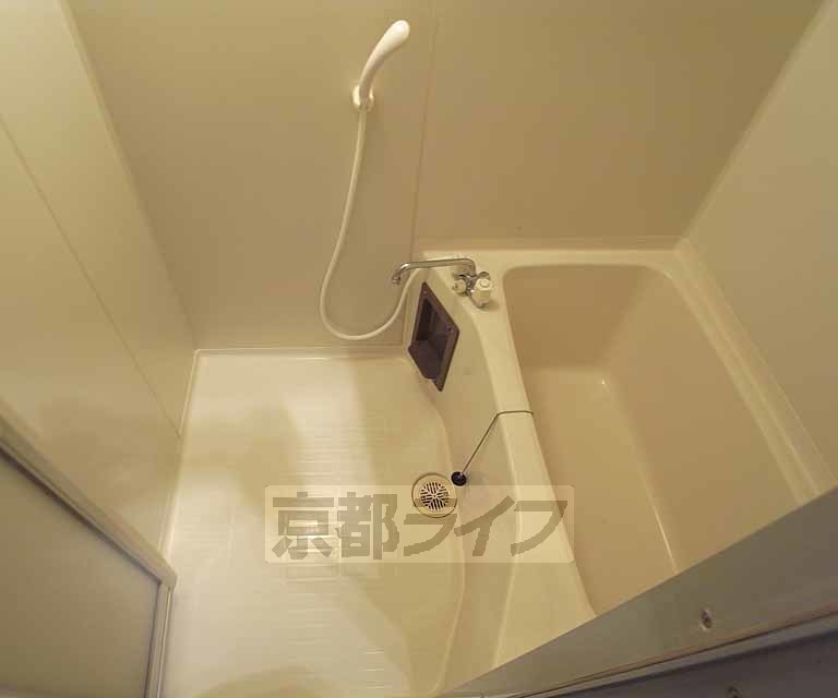 バス・シャワールーム　バスです