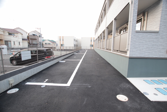 駐車場　縦列駐車　空き要確認