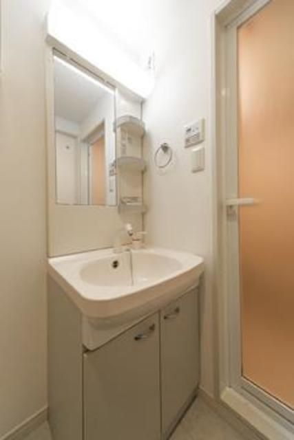 洗面設備　※写真は同タイプ住戸です。
