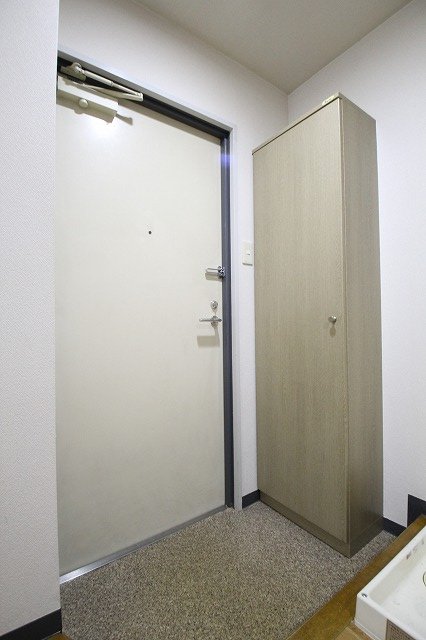 玄関　同物件別号室のものです。