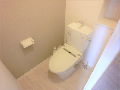 トイレ　洗浄便座付きのトイレです。※現況を優先します。