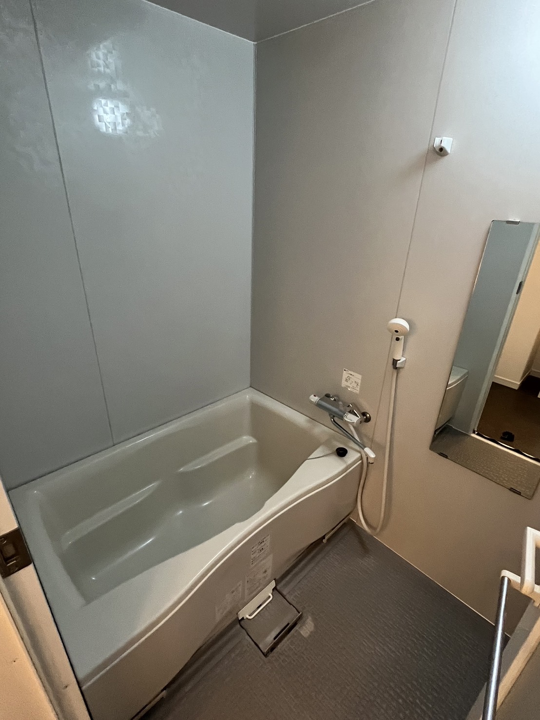 バス・シャワールーム　同タイプ他部屋です