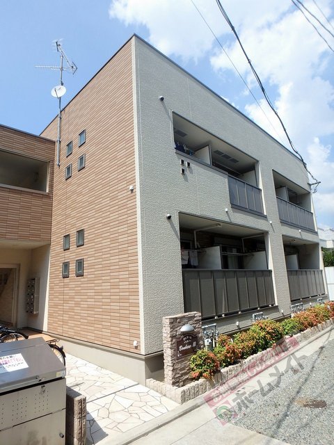 建物外観　メーカー施工の安心の建物です♪
