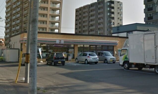 コンビニ　セブンイレブン札幌平岸1条環状通店（コンビニ）まで122m