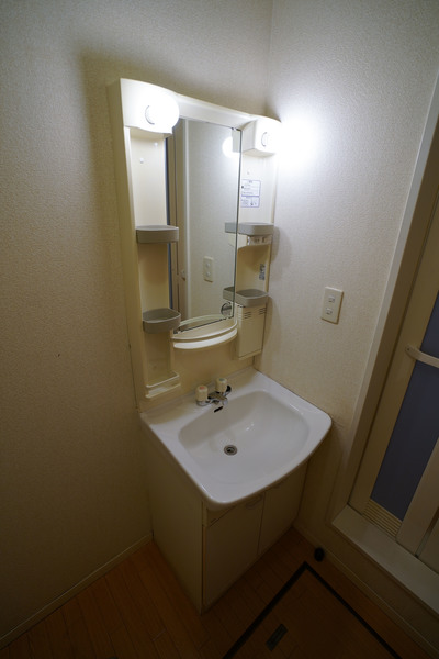 洗面設備　１階のお部屋の画像
