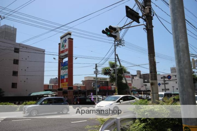スーパー　（株）フレスタ／上天満店（スーパー）まで738m