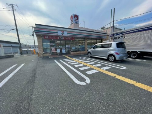 コンビニ　セブンイレブン 東大阪西岩田3丁目店（コンビニ）まで1272m