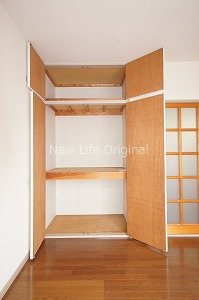 収納　洋室収納は使い方次第で収納力大です。