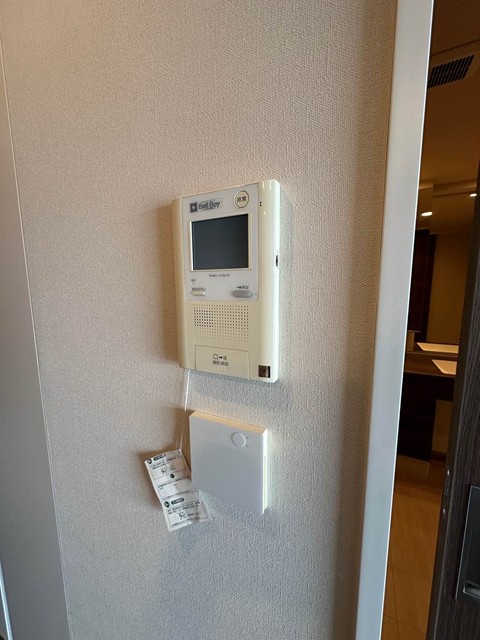 セキュリティ　防犯対策に有効なカメラ付きインターホン！突然の来客にもバッチ