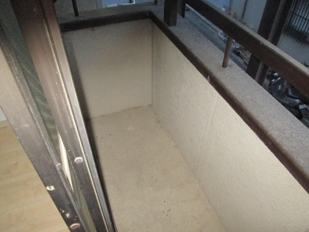 バルコニー　陽当たり良好なバルコニーです