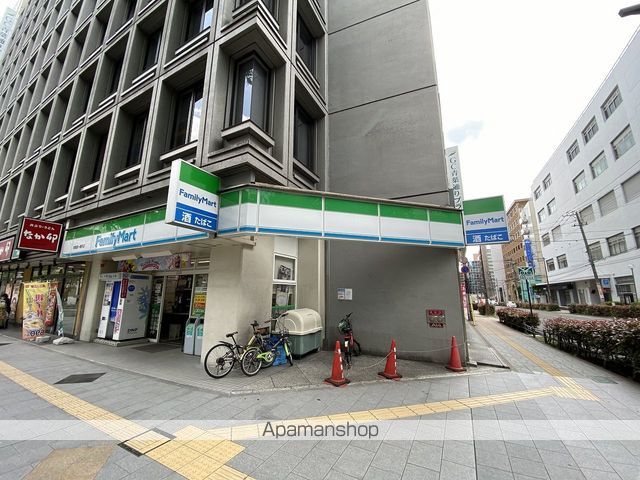 コンビニ　ファミリーマート（コンビニ）まで493m