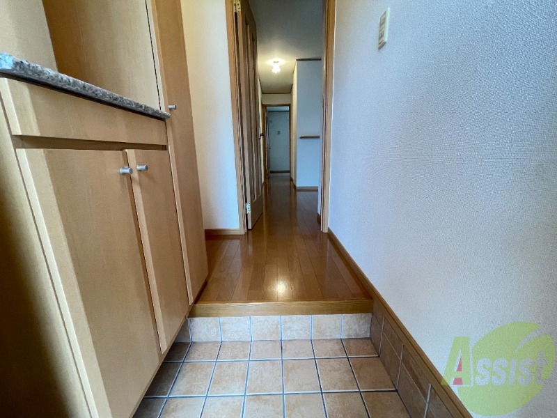 玄関　玄関から見た景色はこちらです。イメージできますか。