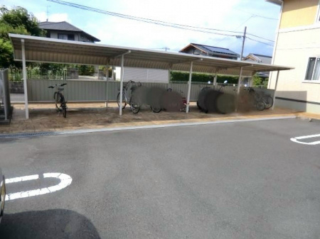 駐車場　駐輪場