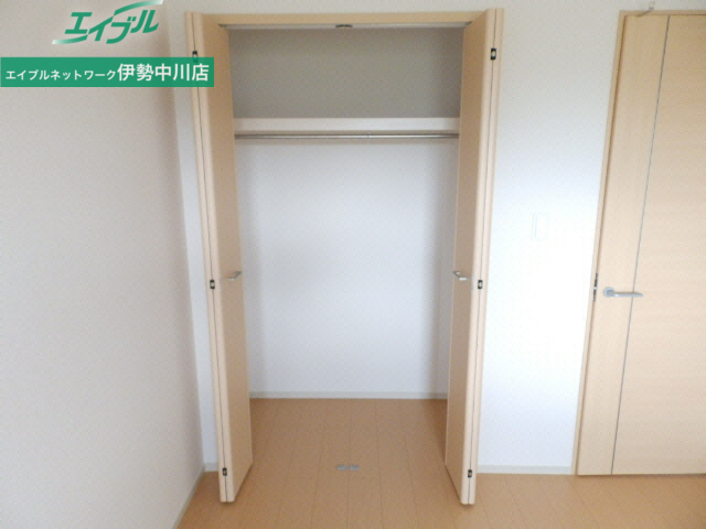 収納　同型参考写真