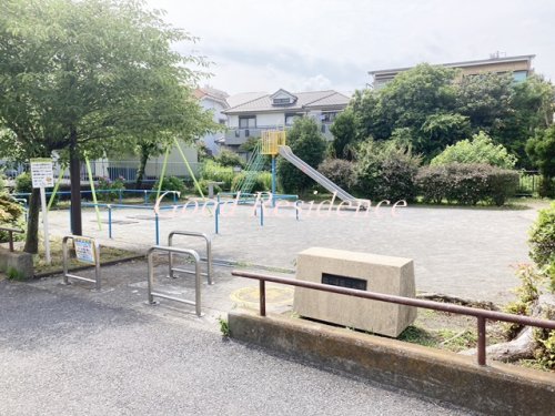 公園　鶴ヶ峰第二公園（公園）まで985m