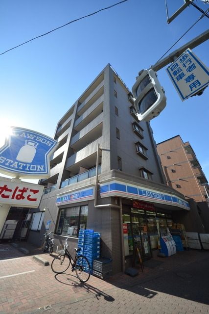 建物外観　★とても便利！１Ｆがコンビニです★