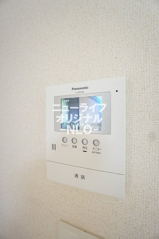 セキュリティ　室内から来訪者を確認できるTVモニターホン付で安心です☆